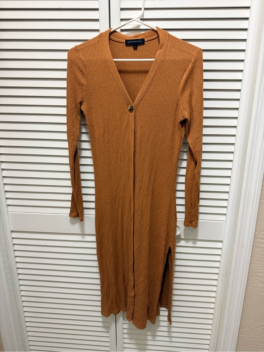 Gibson Ribbed Long-Sleeve cardigan in pumpkin color small